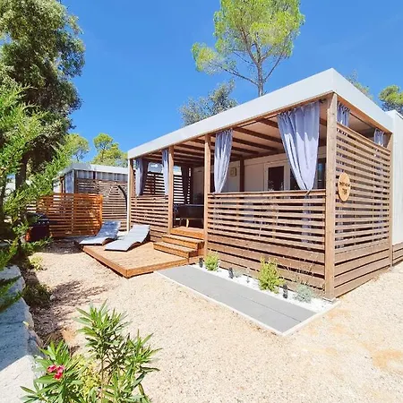 Bungalow Home Sweet Home - Logement Complet Biograd Na Moru Exterior foto