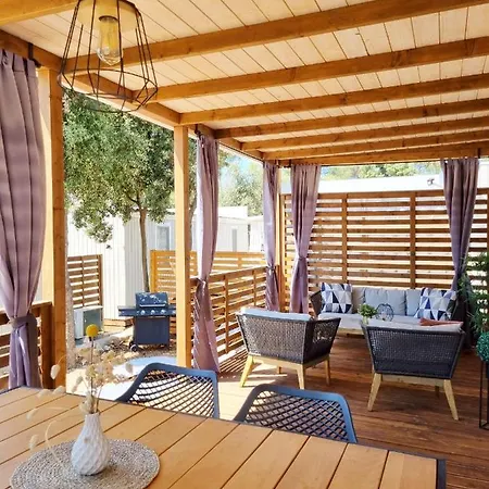 Bungalow Home Sweet Home - Logement Complet Biograd Na Moru Exterior foto