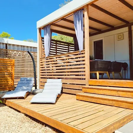 Bungalow Home Sweet Home - Logement Complet Biograd Na Moru Exterior foto