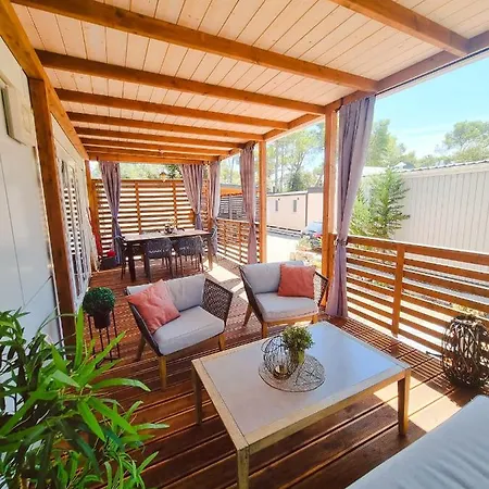 Bungalow Home Sweet Home - Logement Complet Biograd Na Moru Exterior foto