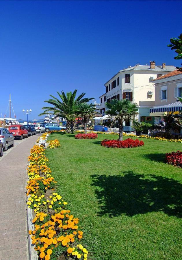 Sweet - Complet Biograd Na Moru